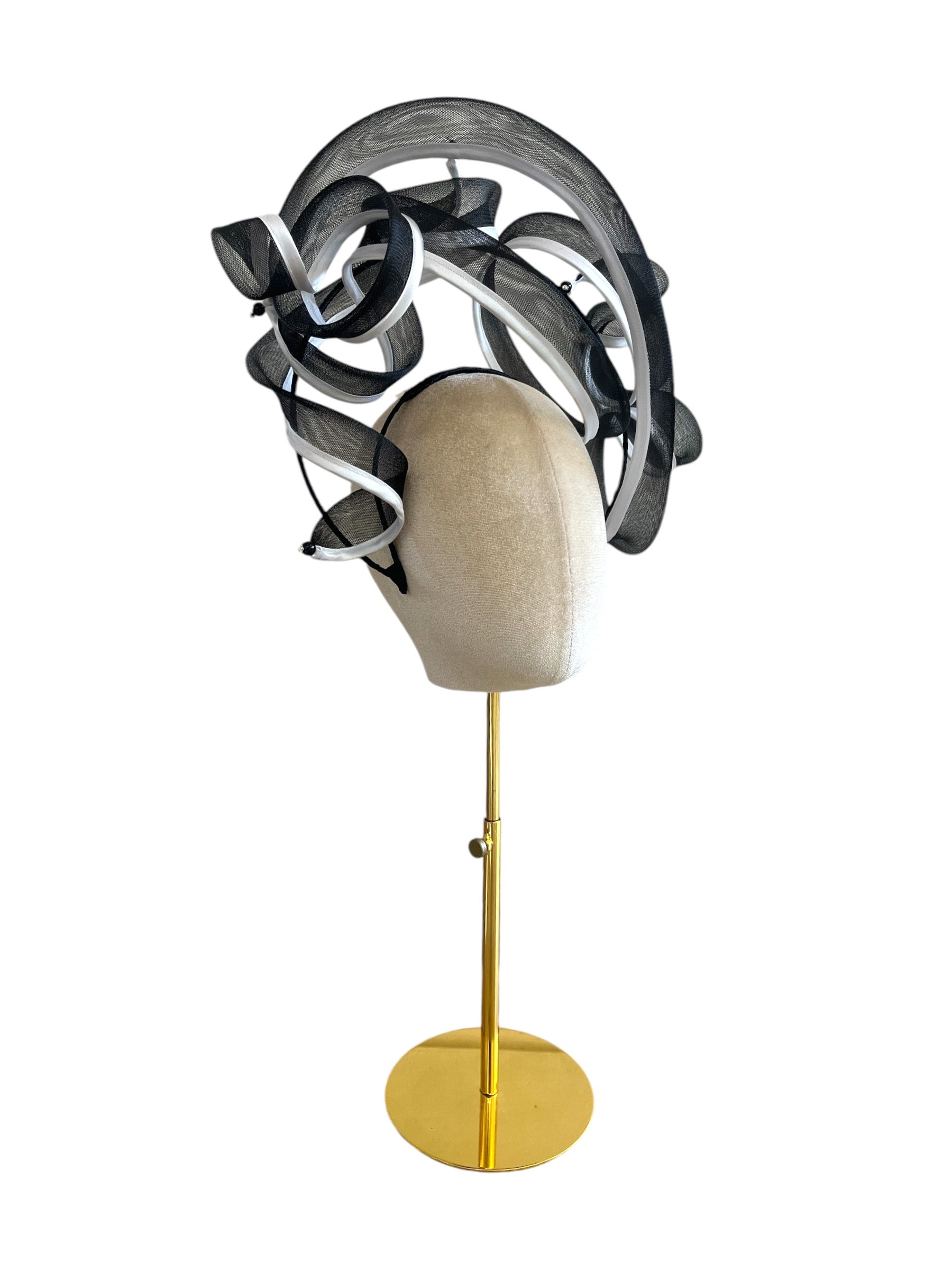 'Calypso' Black & White