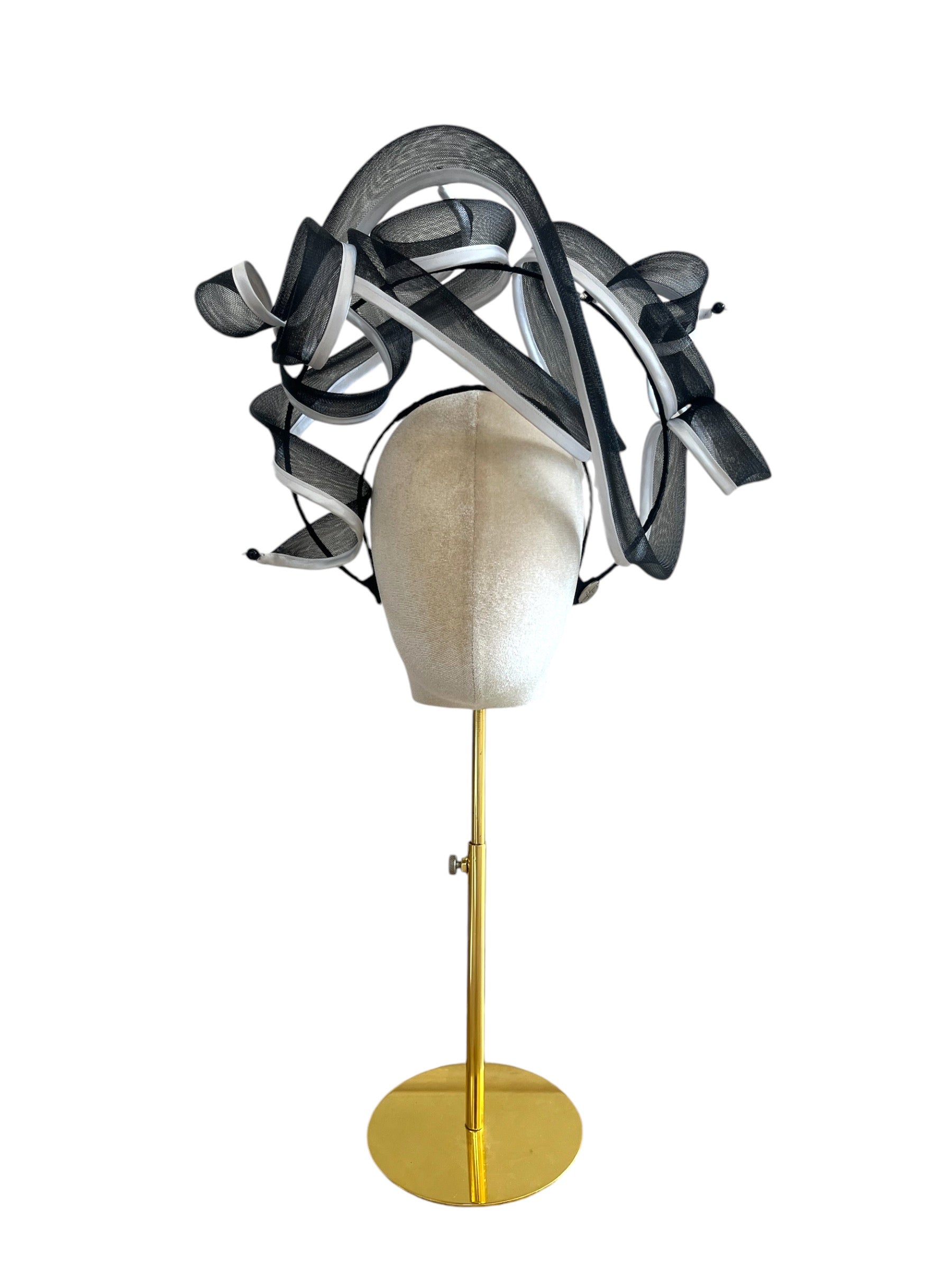 'Calypso' Black & White