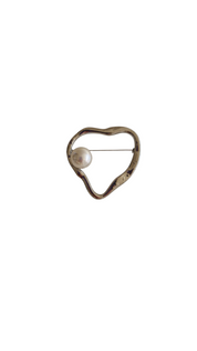 Silver heart shaped brooch