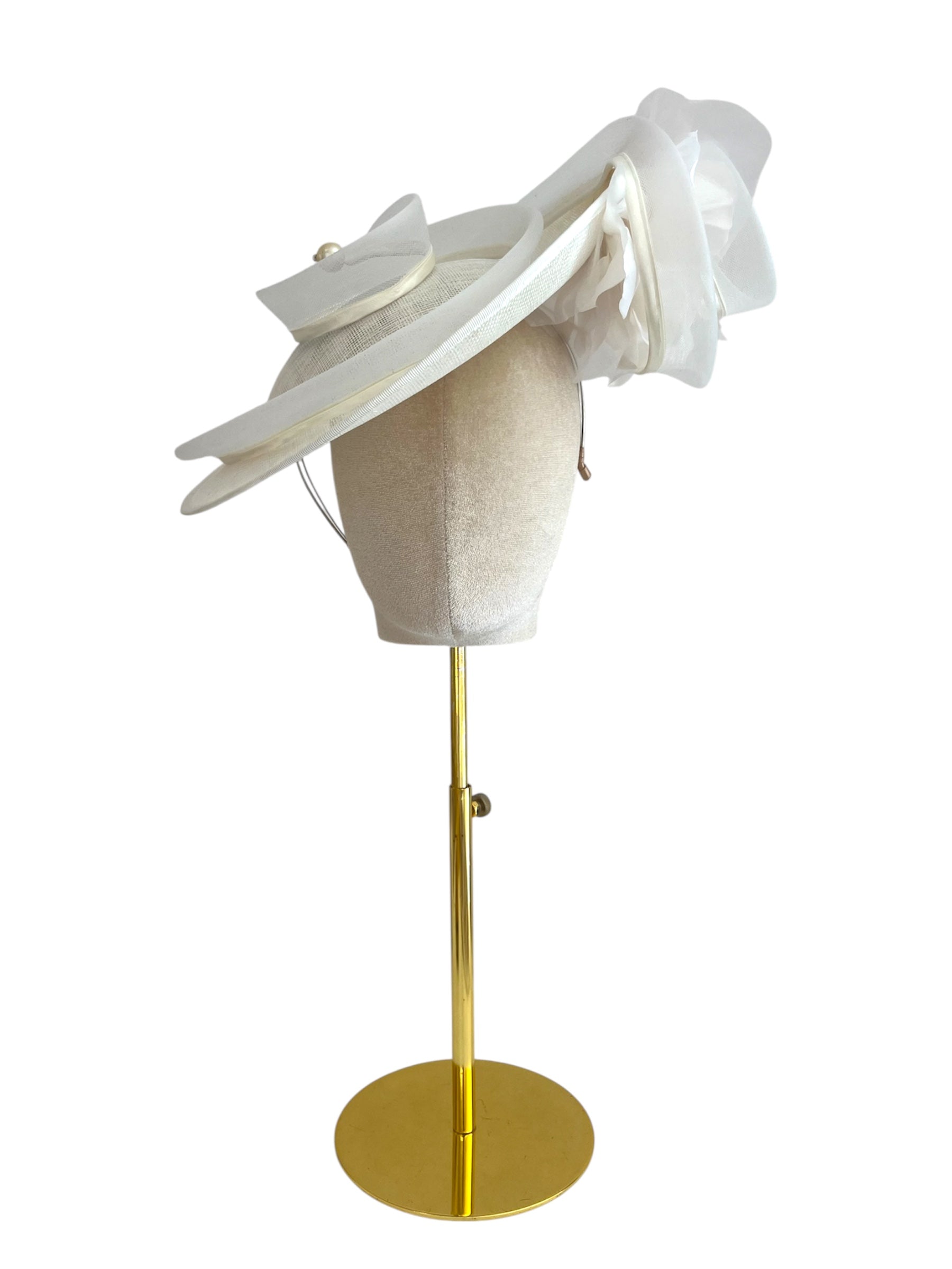 leoniecream.ivory.jpg