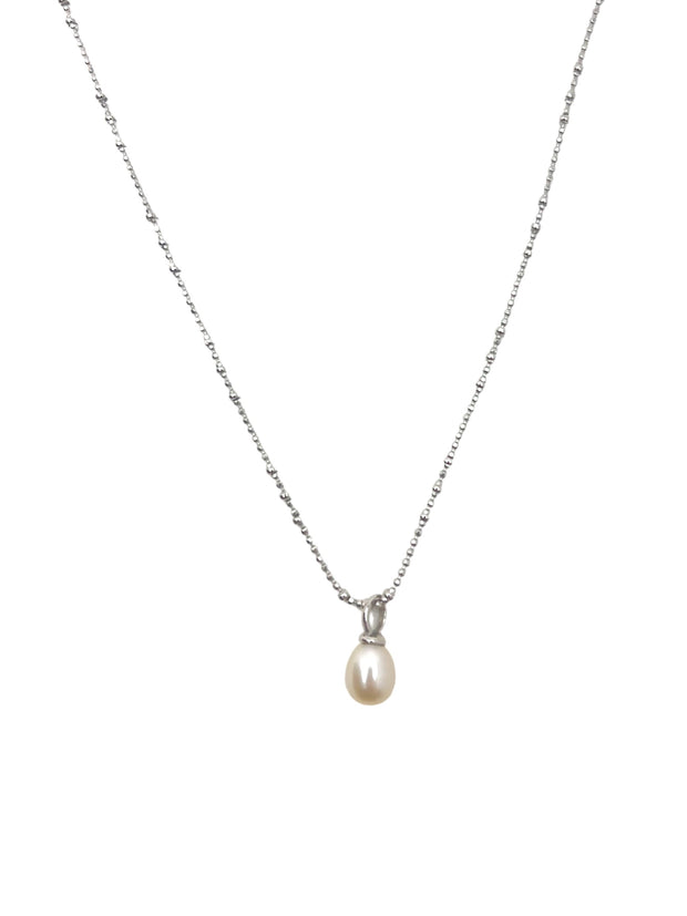 'Thea' Silver Silver Pearl Necklace