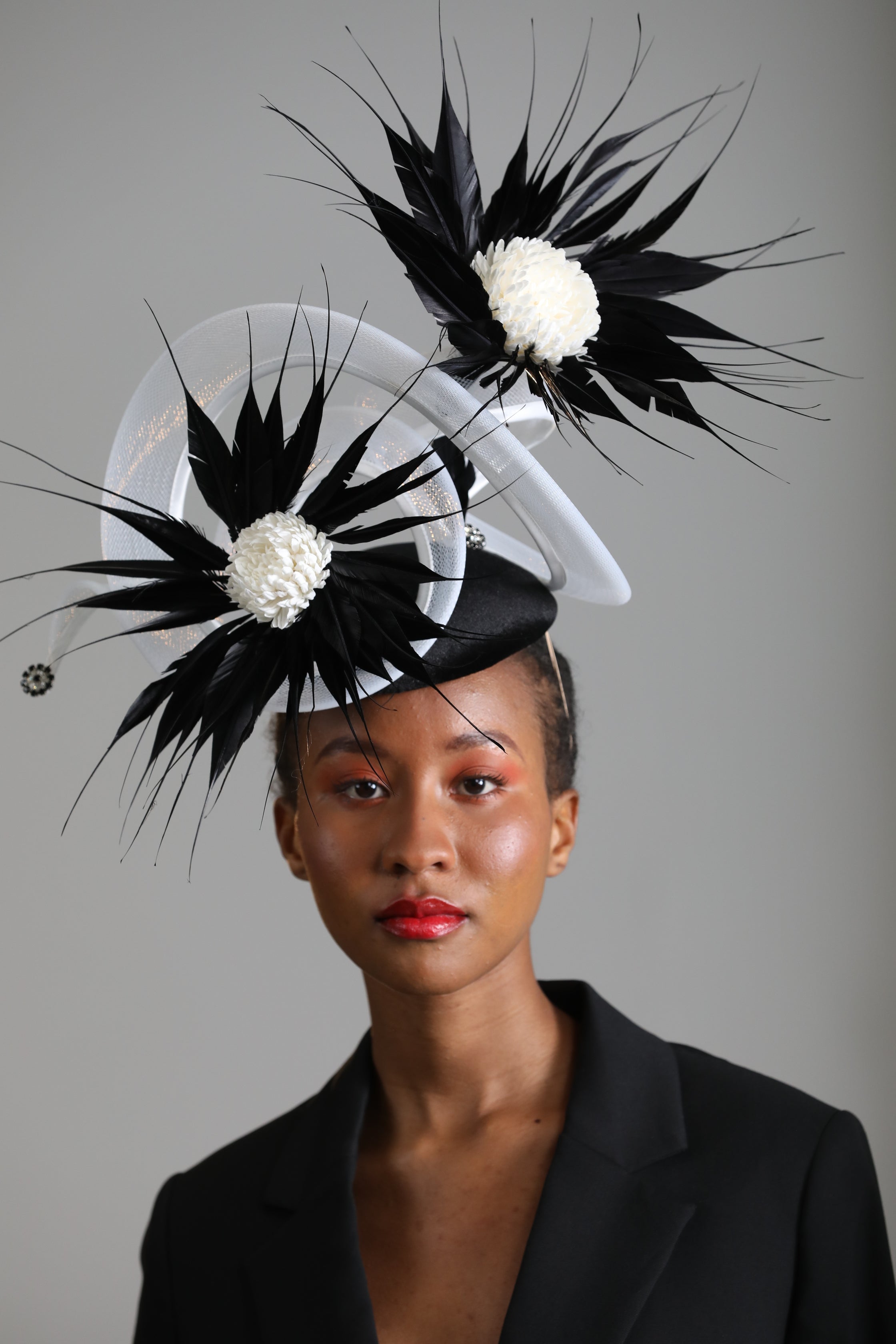 'Dahlia' Black