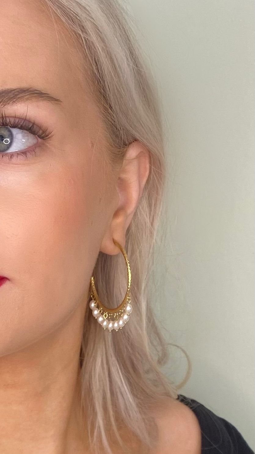 'Freya' Pearl Hoop Earrings