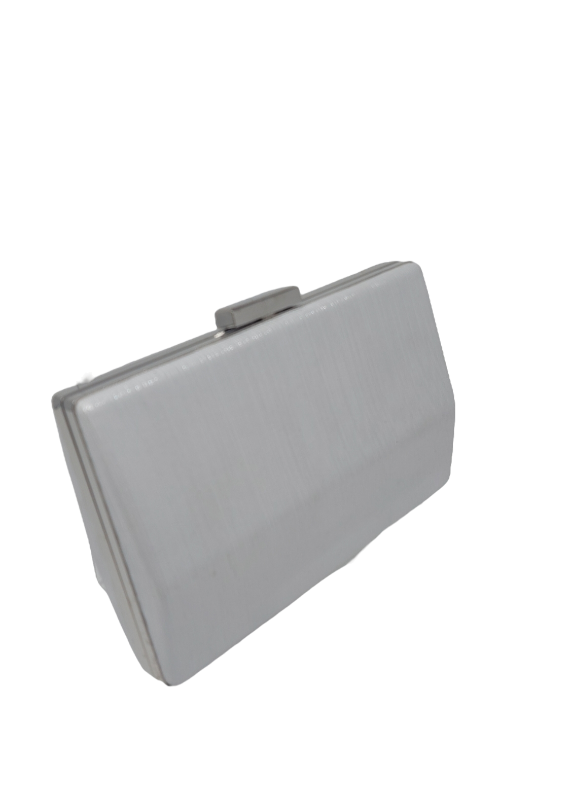 silverclutch_20bfd292-e8ac-46be-8955-8c1540306589.png